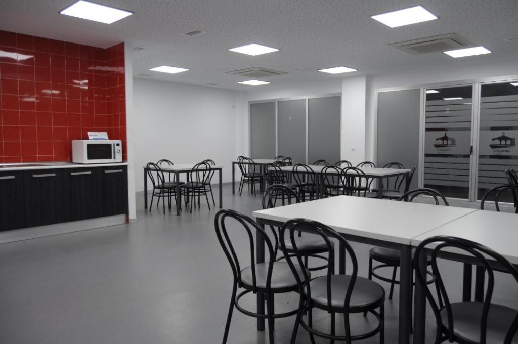 Hostel Divino Morales Arroyo de la Luz Екстериор снимка