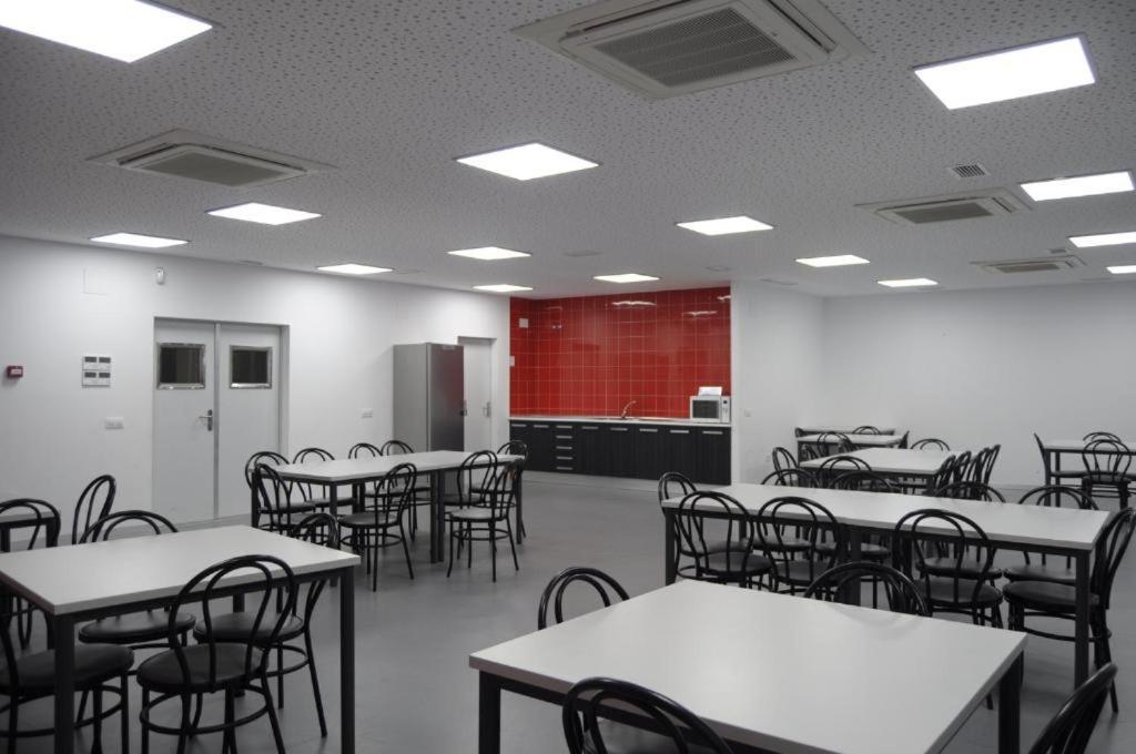 Hostel Divino Morales Arroyo de la Luz Екстериор снимка