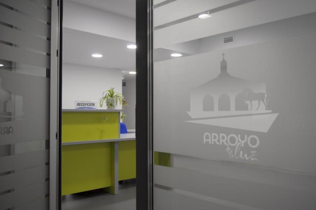 Hostel Divino Morales Arroyo de la Luz Екстериор снимка