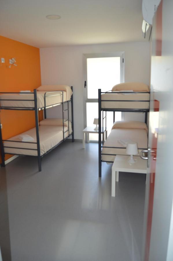 Hostel Divino Morales Arroyo de la Luz Екстериор снимка