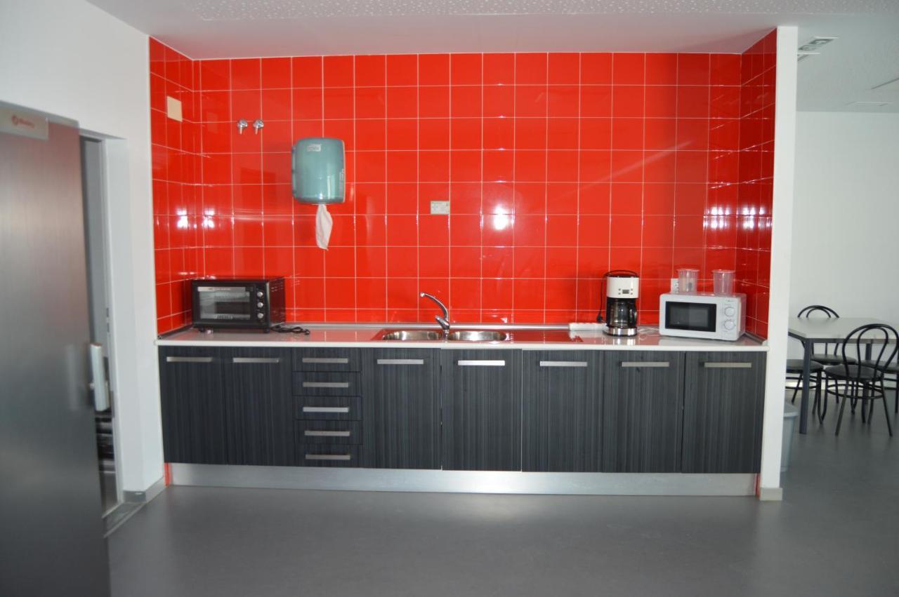 Hostel Divino Morales Arroyo de la Luz Екстериор снимка